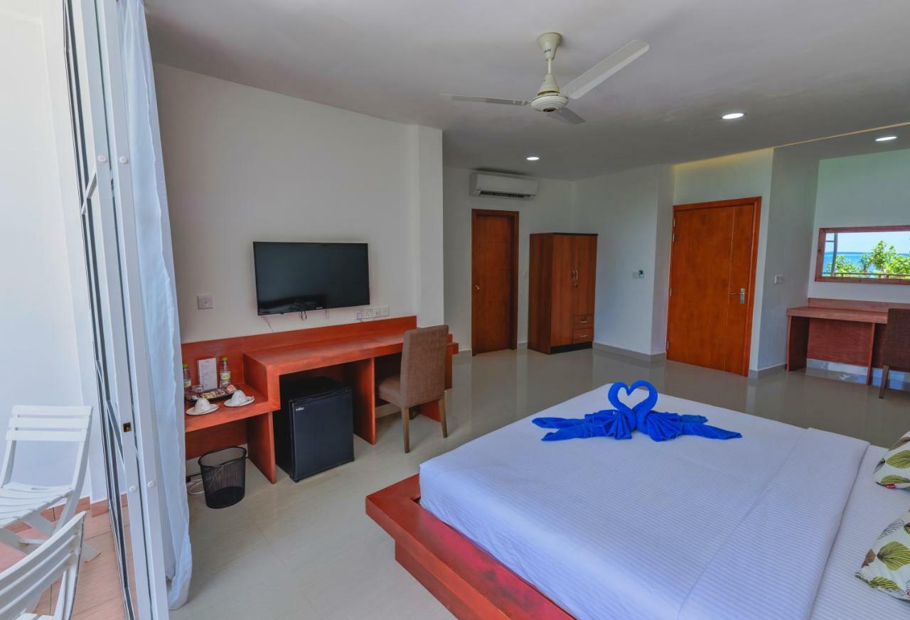 Athiri Beach Maldives Dhigurah  Buitenkant foto